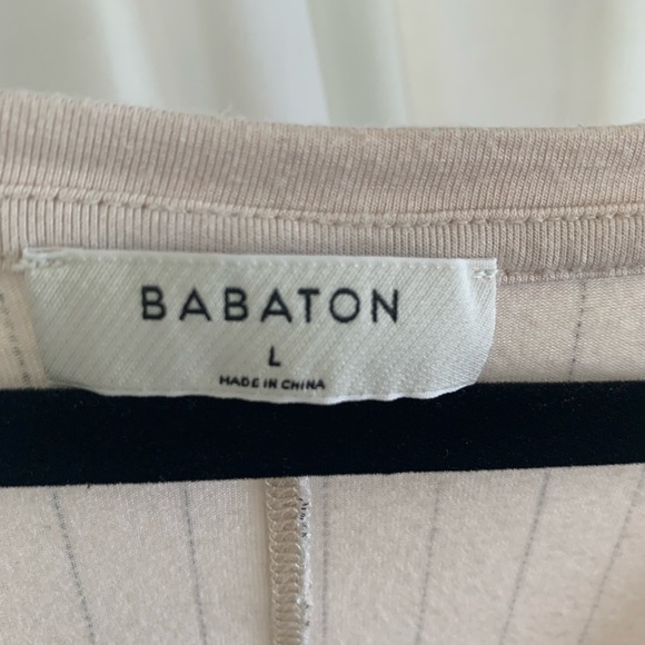 Babaton tshirt. Great material. Comfortable and flattering. - Picture 3 of 6